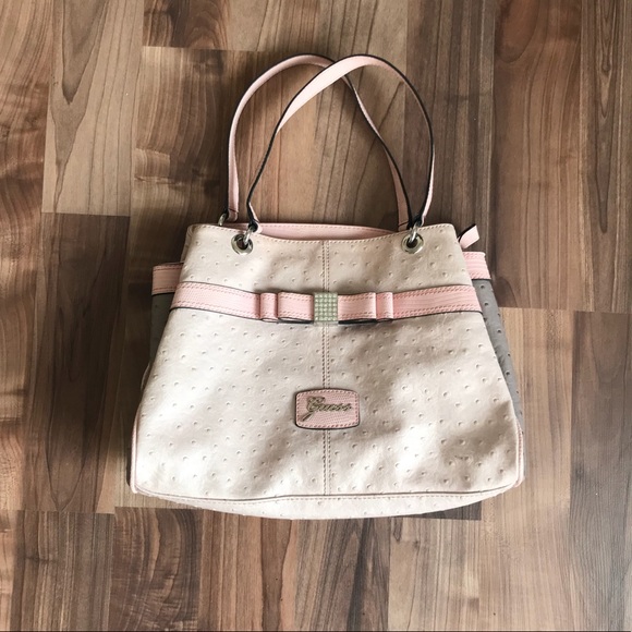 Guess handbag! - Picture 2 of 4